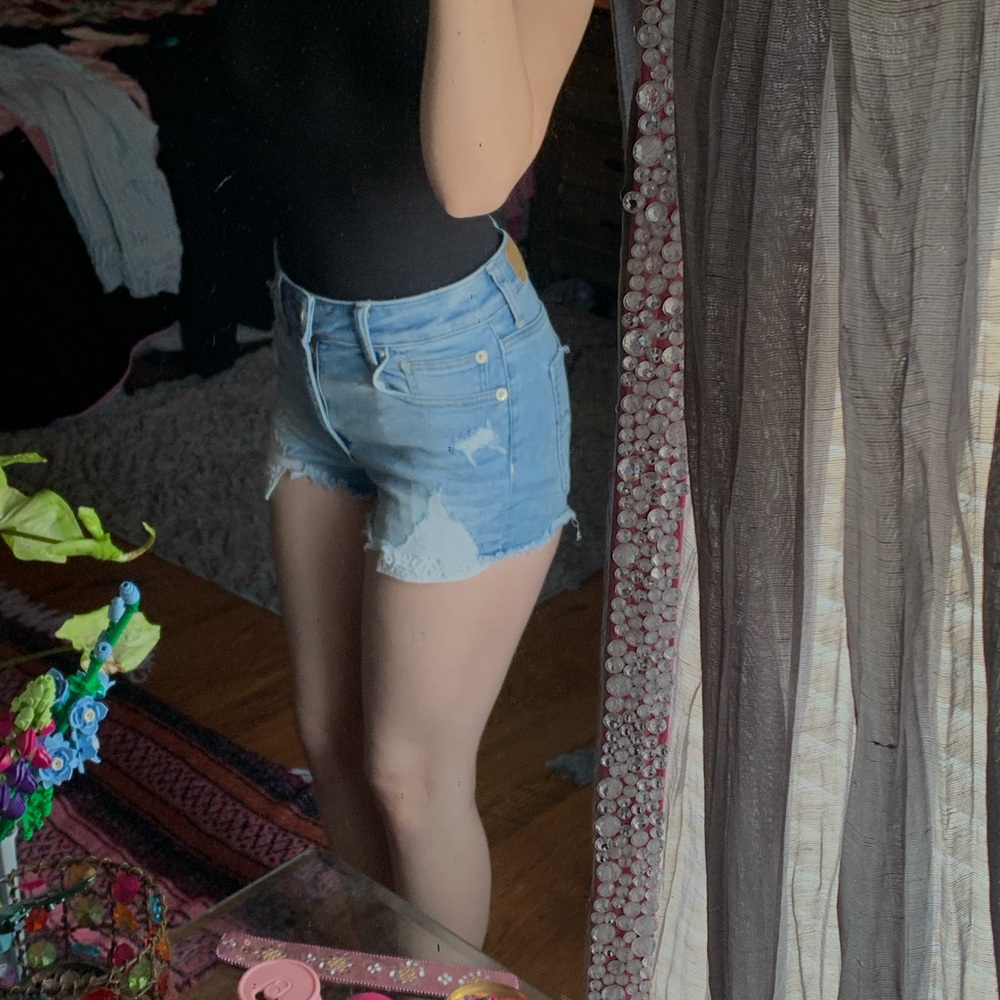 american eagle, flower embroidered pockets jean shorts.